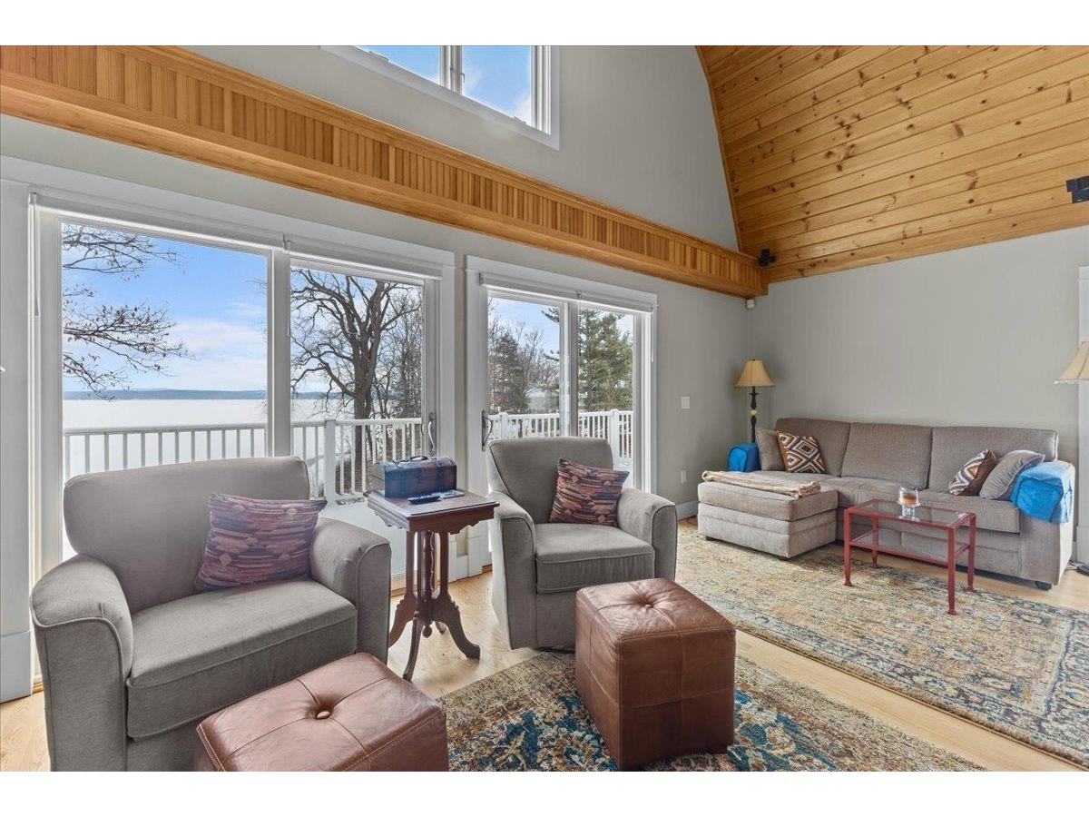 25 Pearl Bay Lane