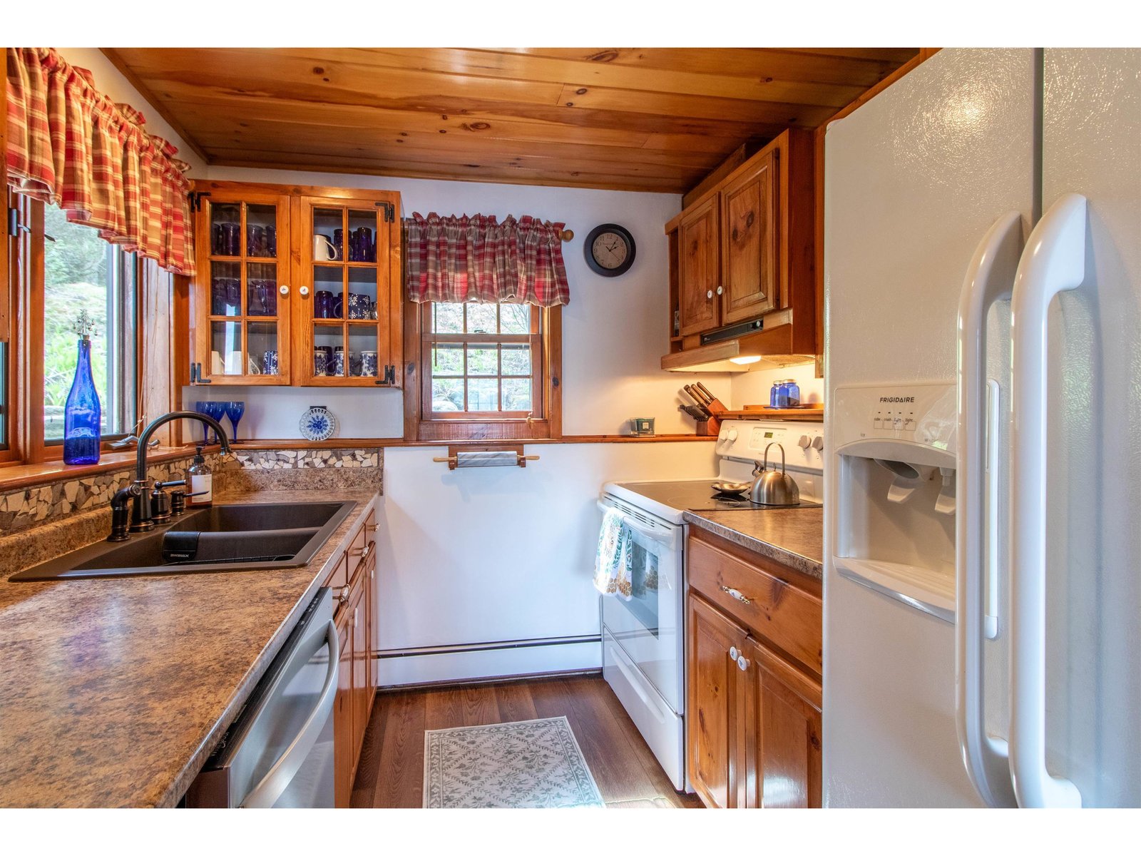 25 Songadeewin Lane