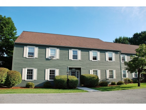 25 Twin Oaks Terrace, Unit 25
