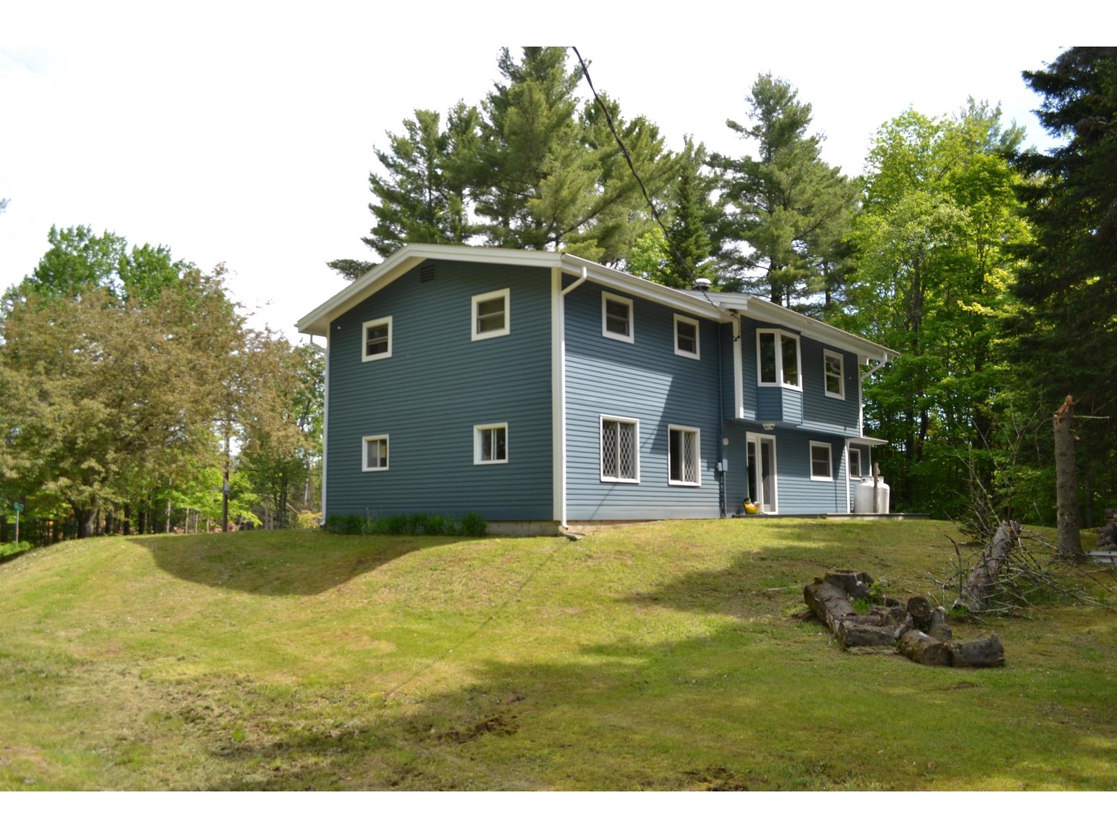 25 Woodland Drive