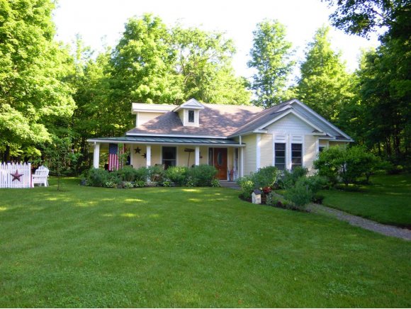 25 Woods Hill Rd