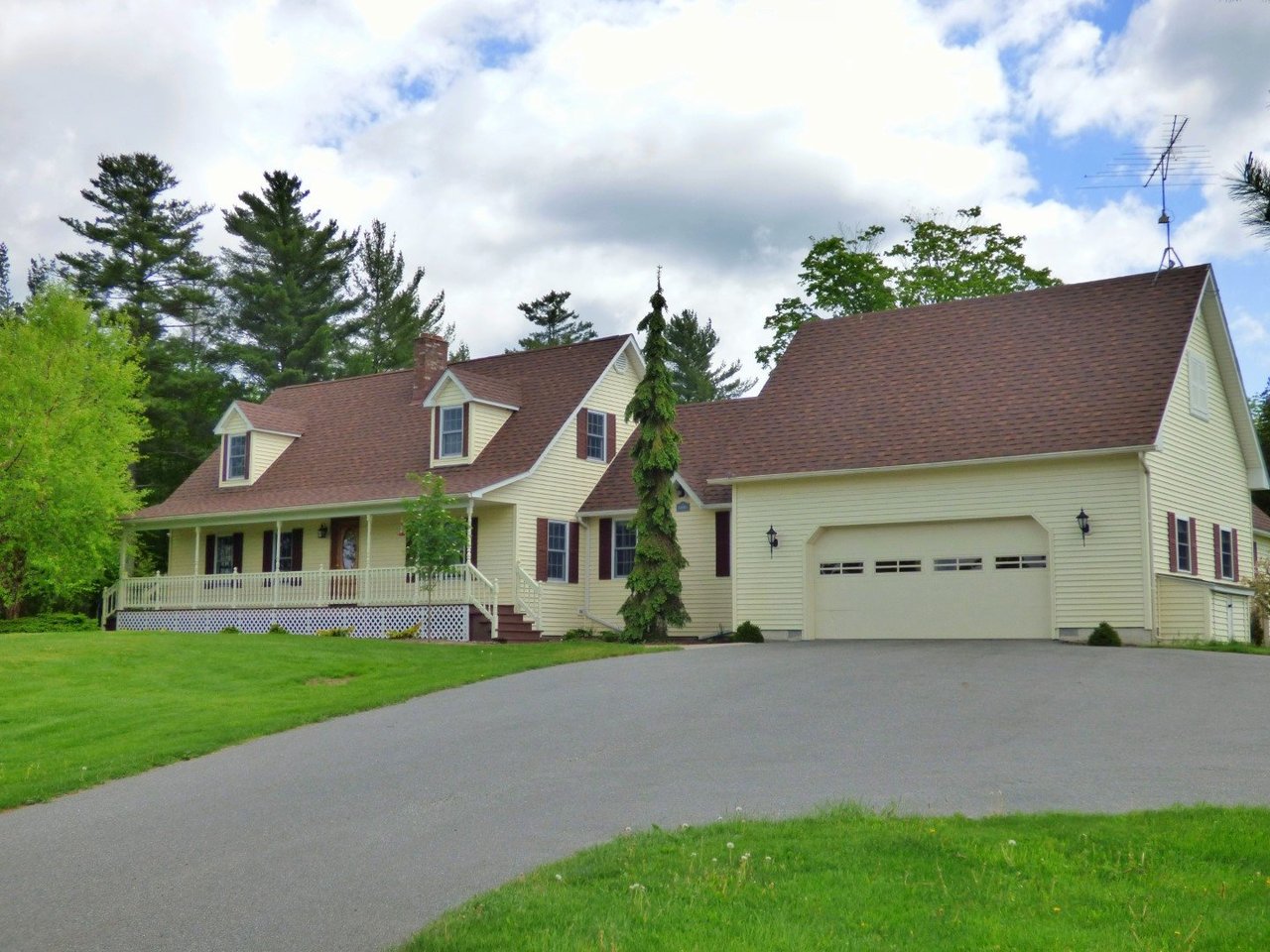 250 Foxwood Lane