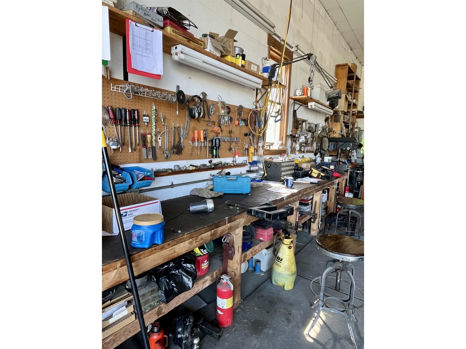 Garage/Repair Shop Interior