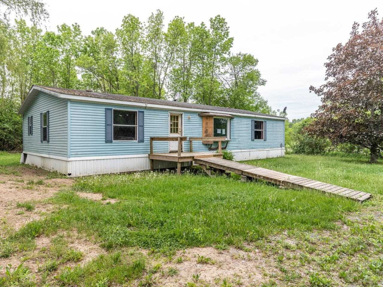 2502 Bronson Road