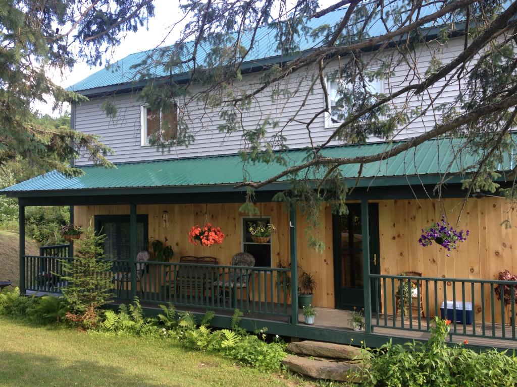2506 MAIN ST
