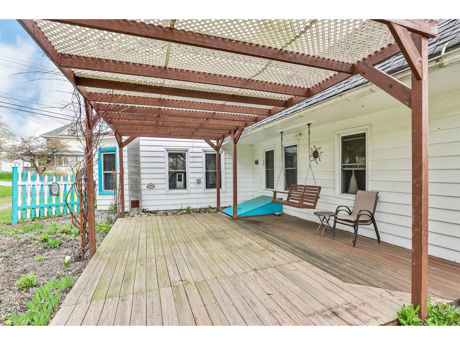 252 North Pleasant Street
