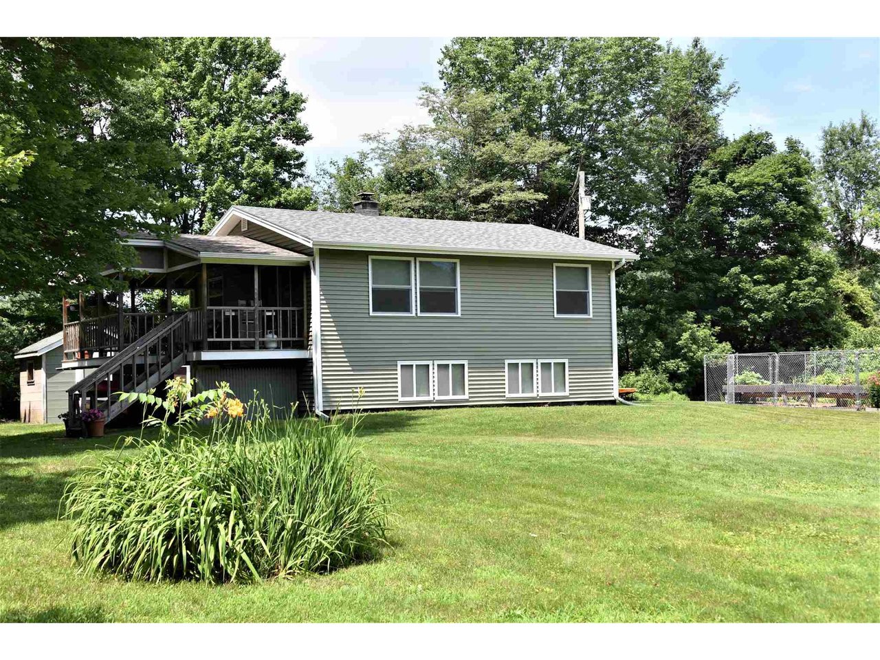 252 River Road