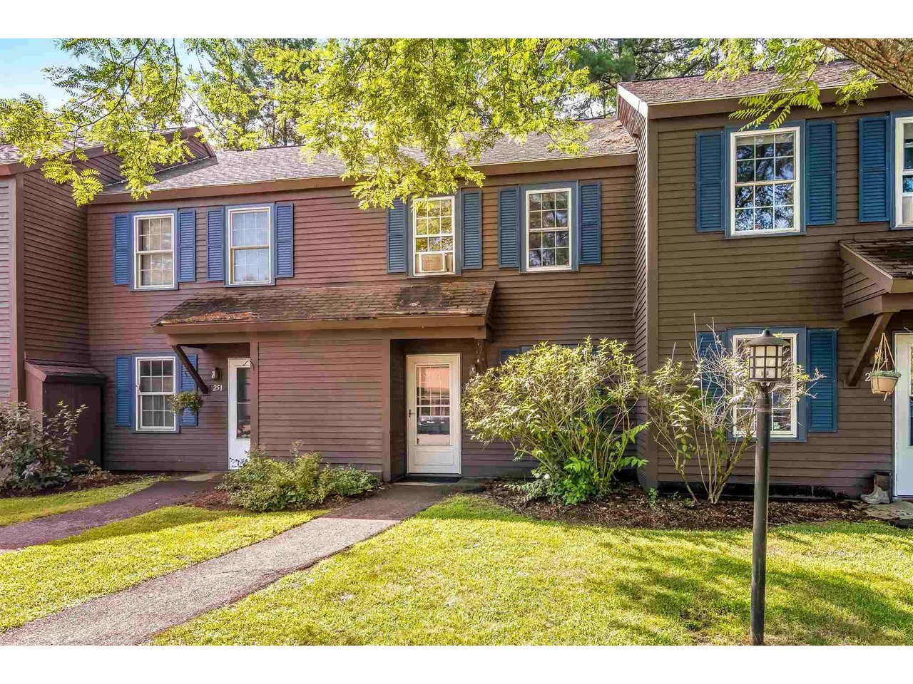 252 Twin Oaks Terrace, Unit 252