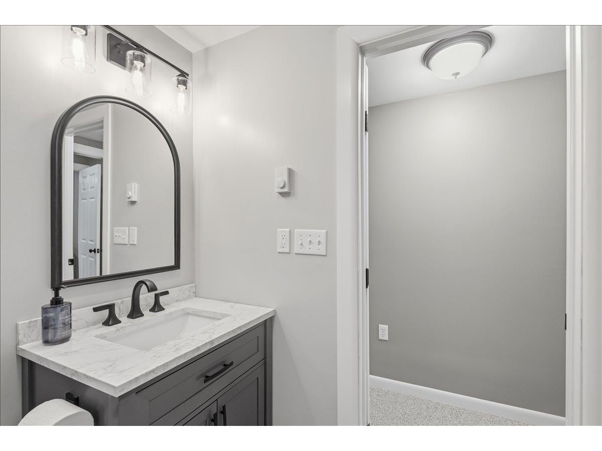 Renovated 3/4 bath