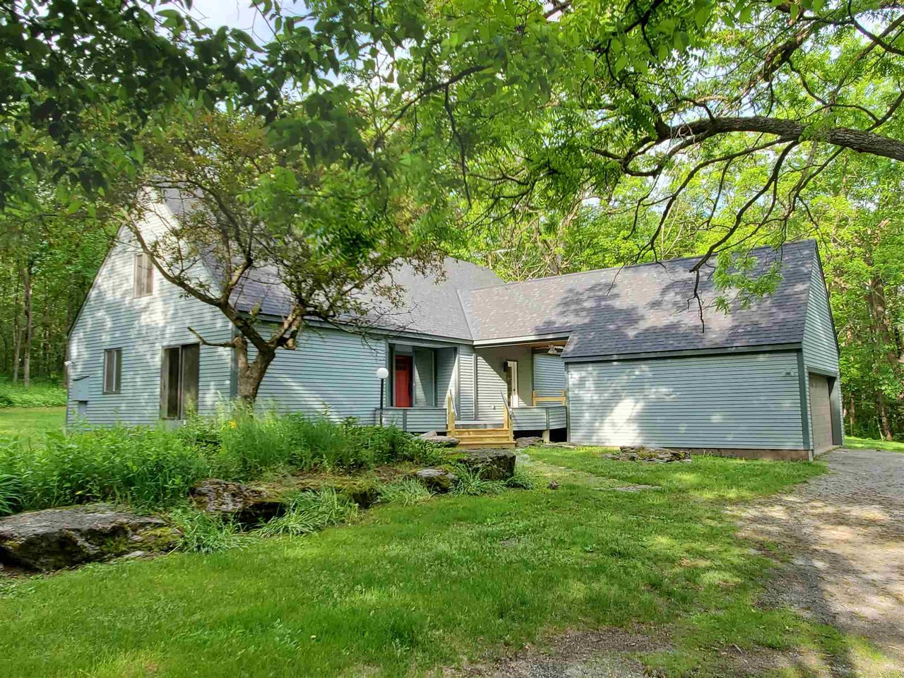 2537 Weybridge Road