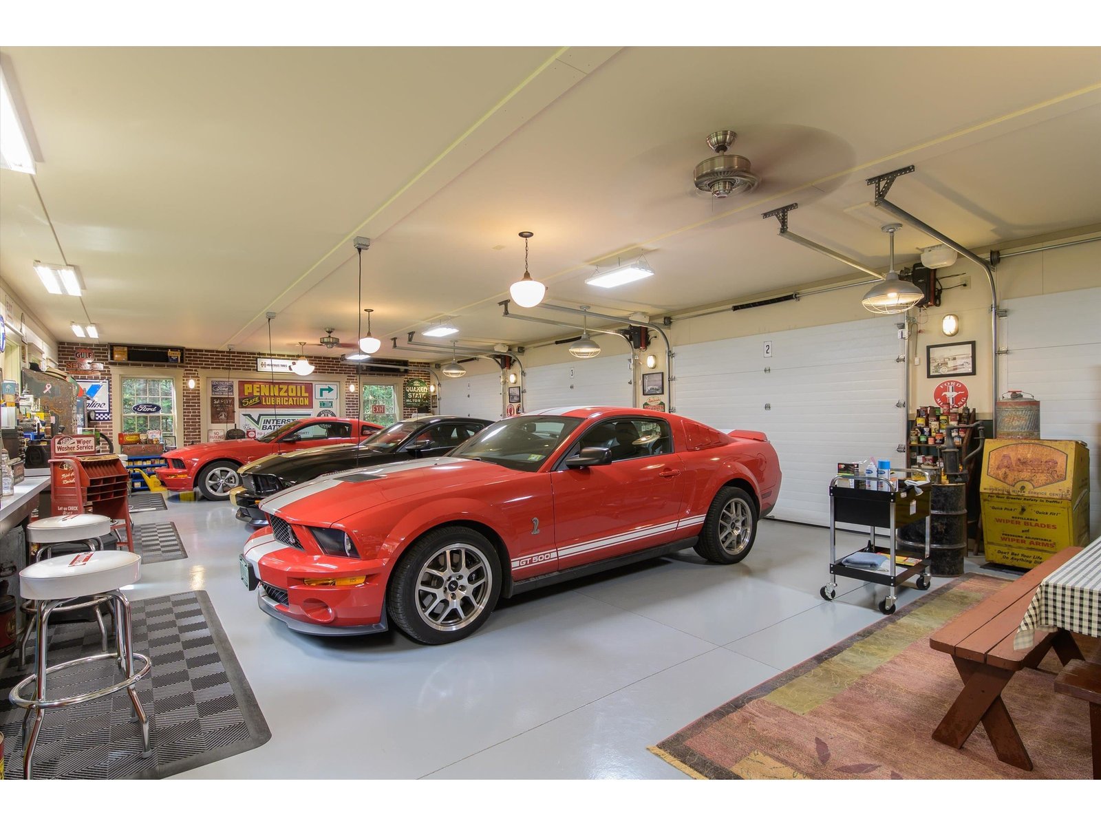 Immaculate inside