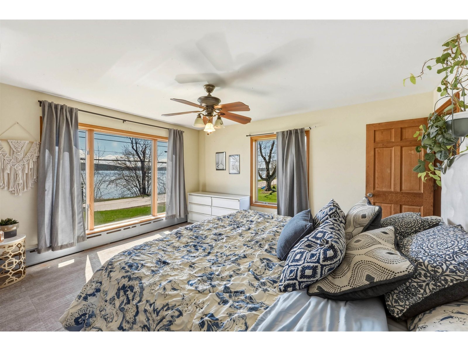 256 Hathaway Point Road