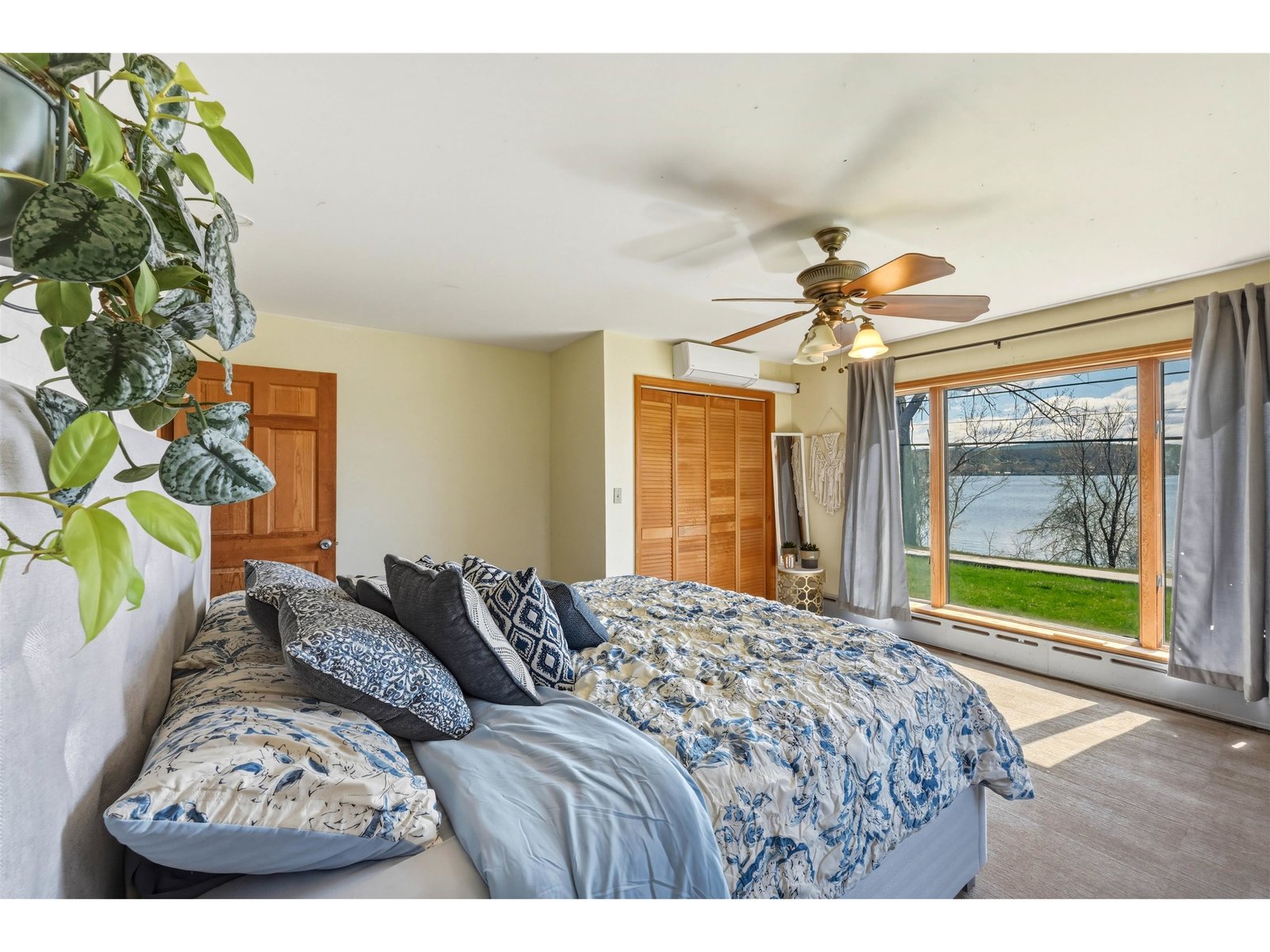 256 Hathaway Point Road