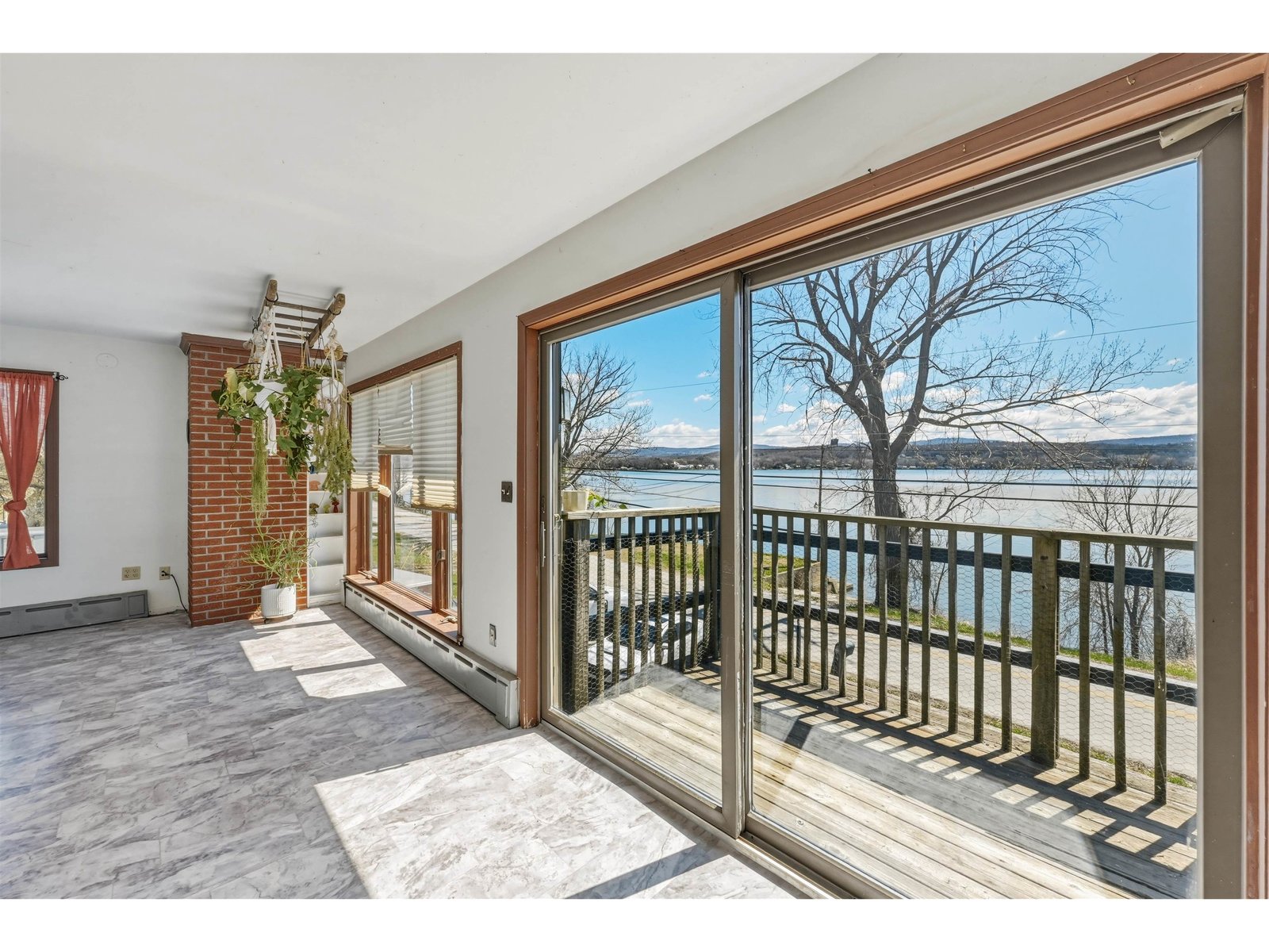 256 Hathaway Point Road