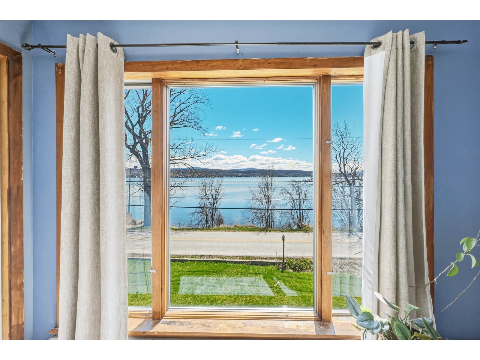 256 Hathaway Point Road