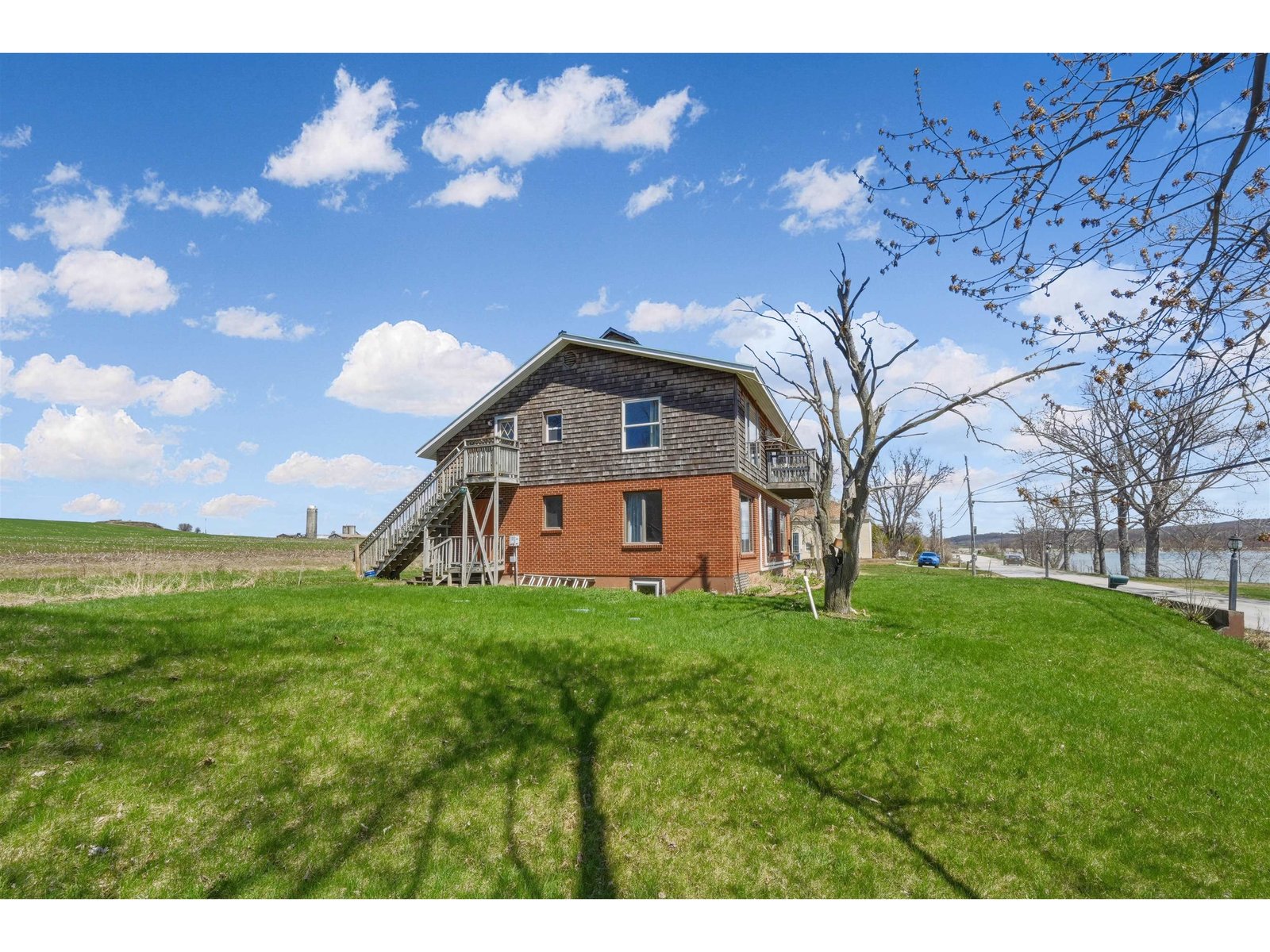 256 Hathaway Point Road