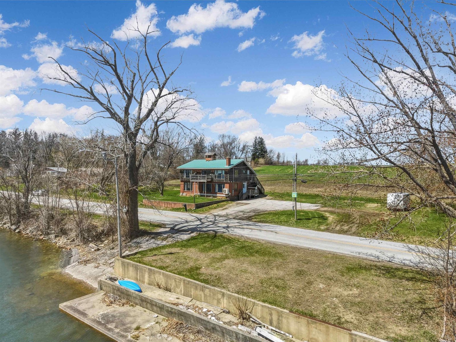 256 Hathaway Point Road
