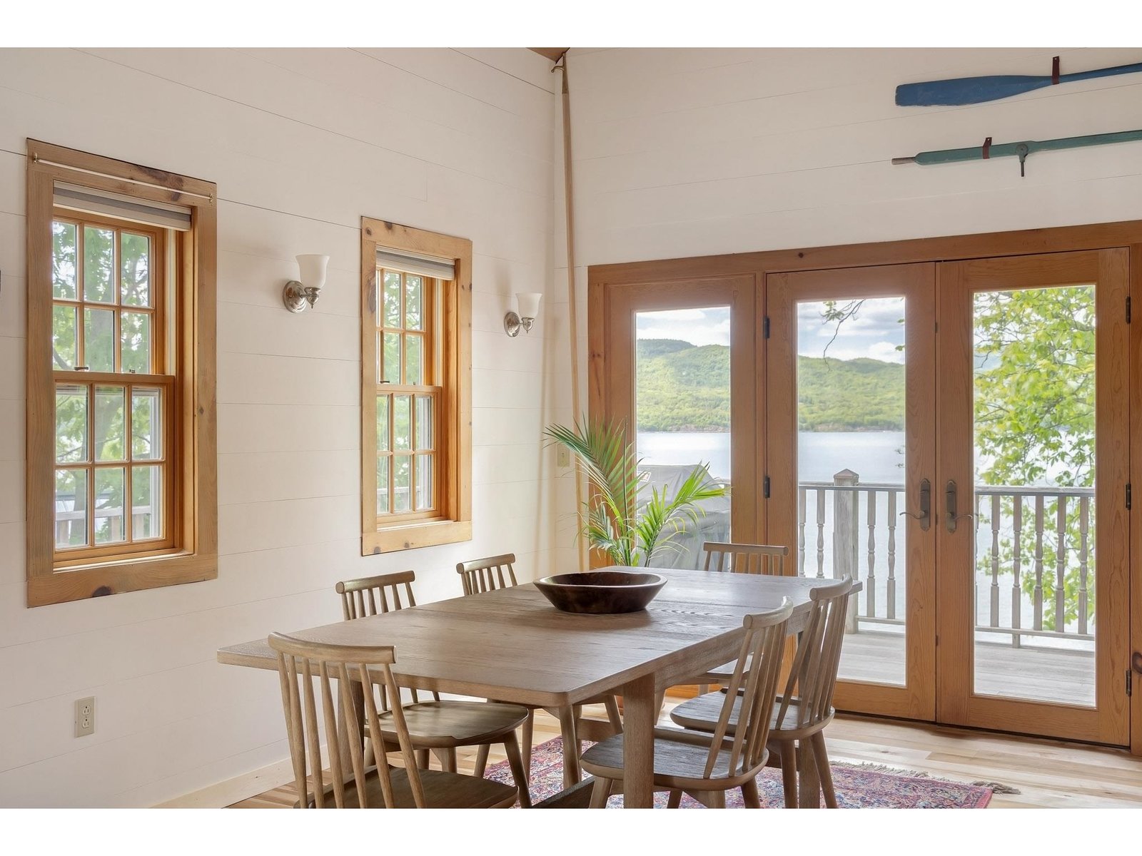 256 Lakeside Lane