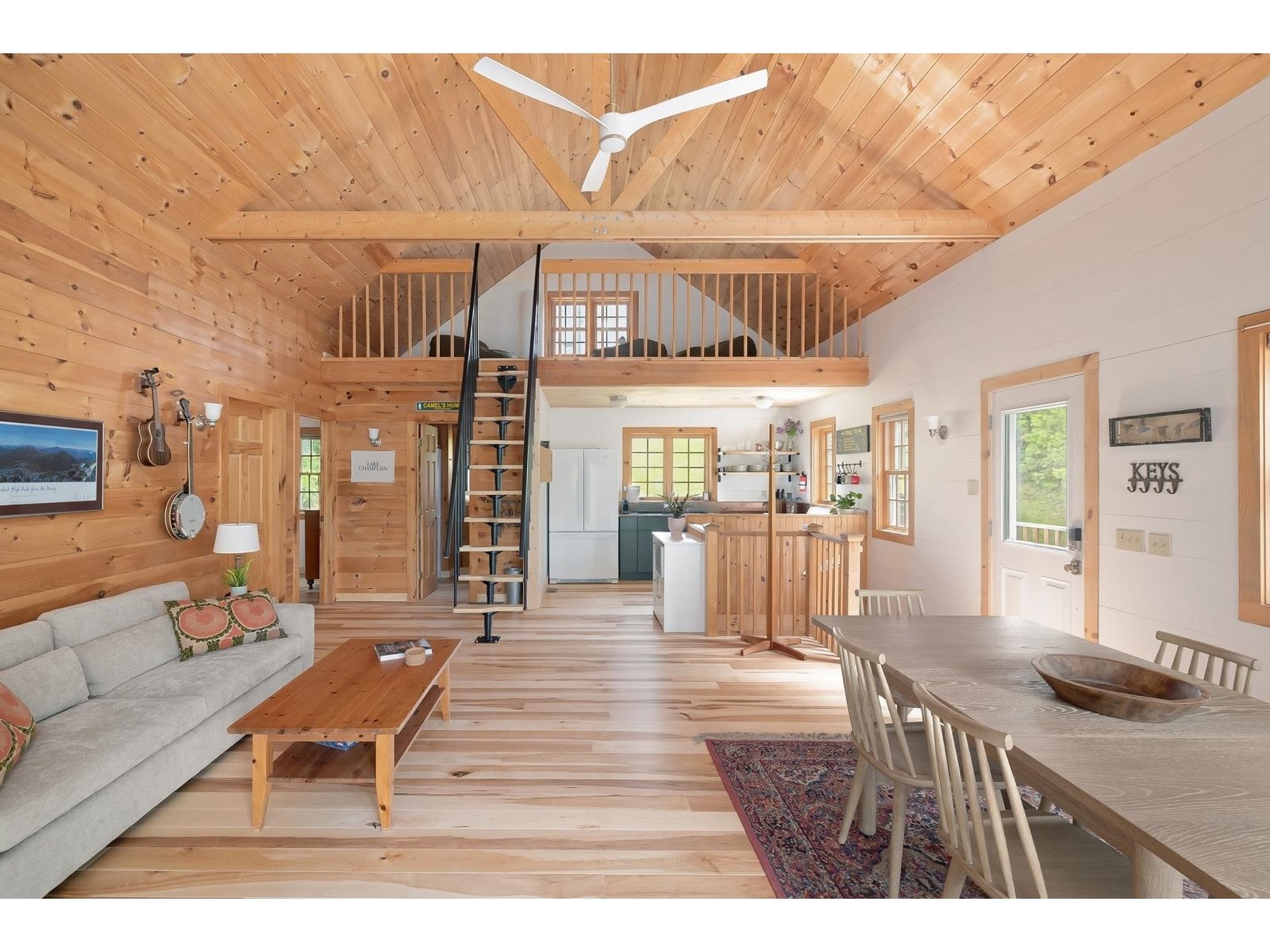 256 Lakeside Lane