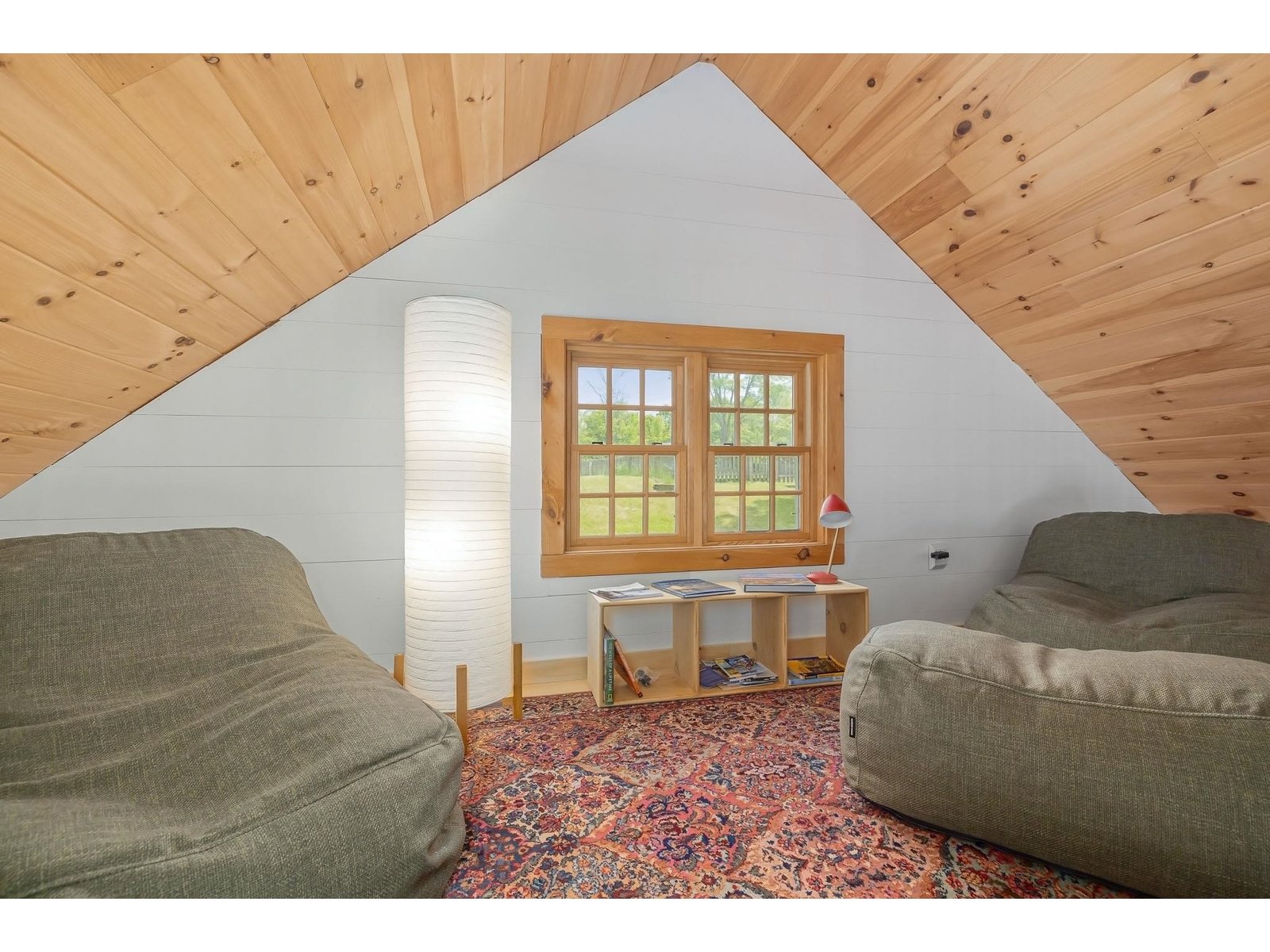 256 Lakeside Lane
