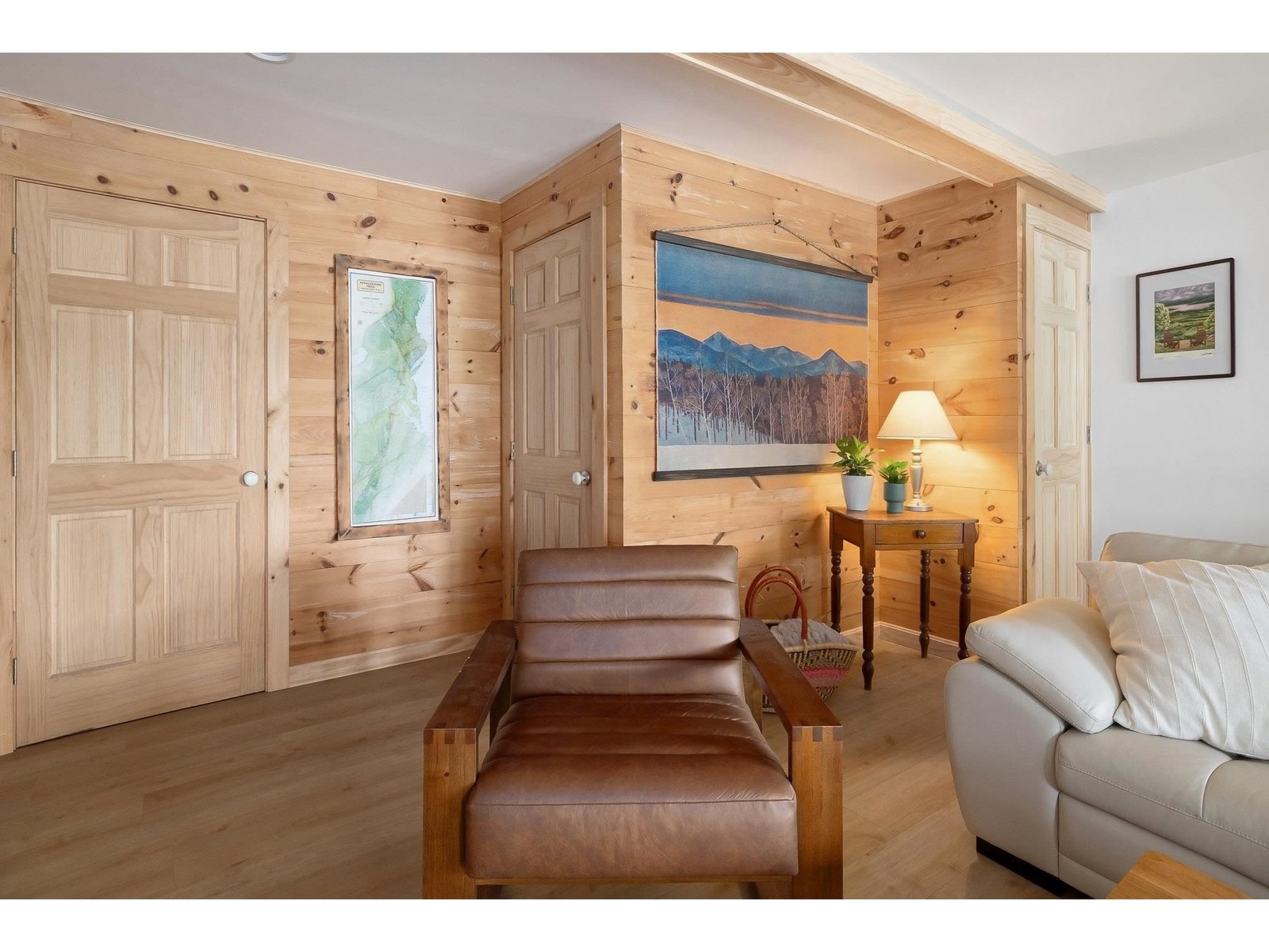 256 Lakeside Lane