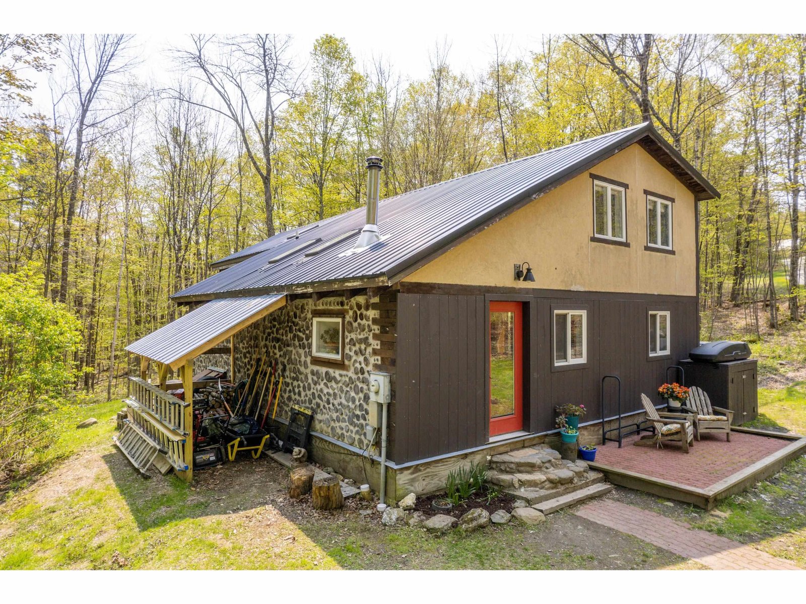 2572 Lincoln Hill Road