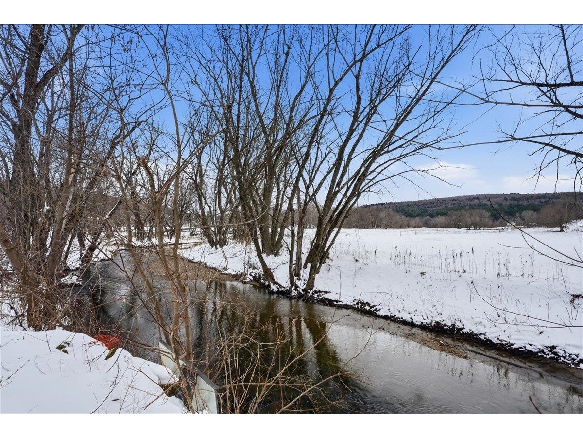 2572 Vermont Route 15