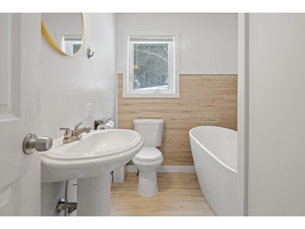 1st floor bathroom