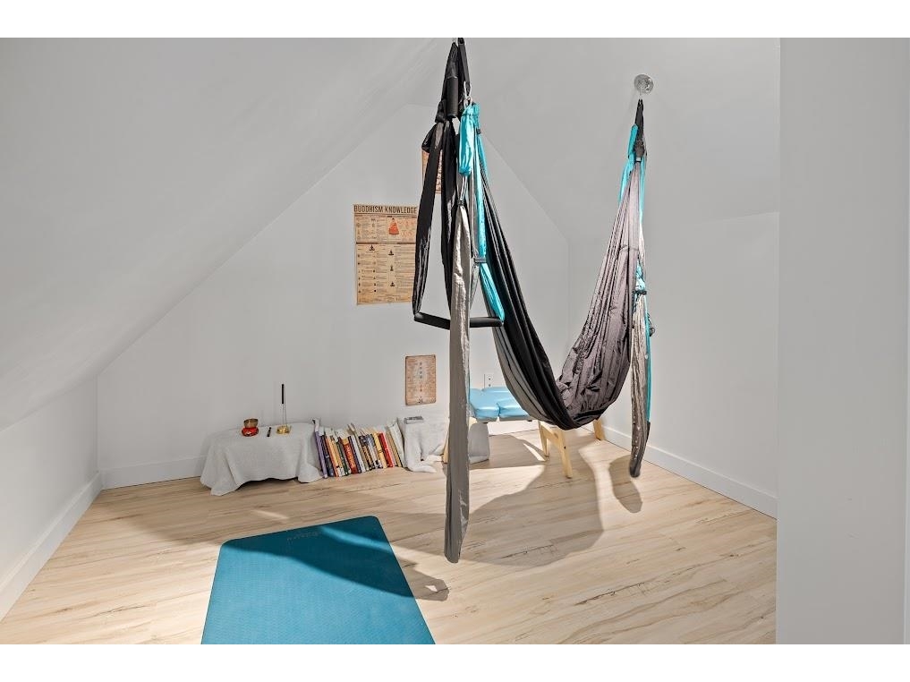 Loft in ssecond bedroom