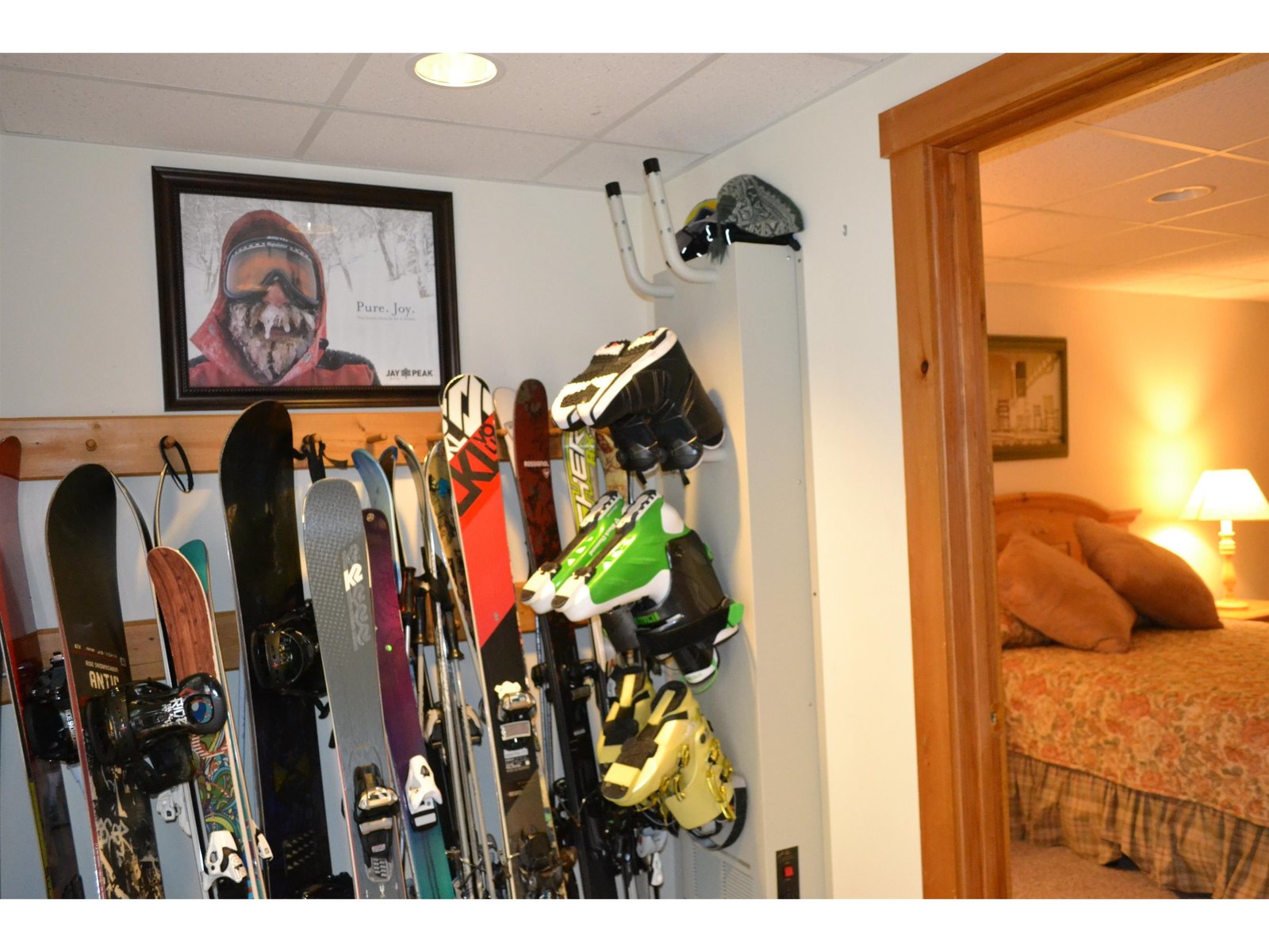 Ski room with boot heater