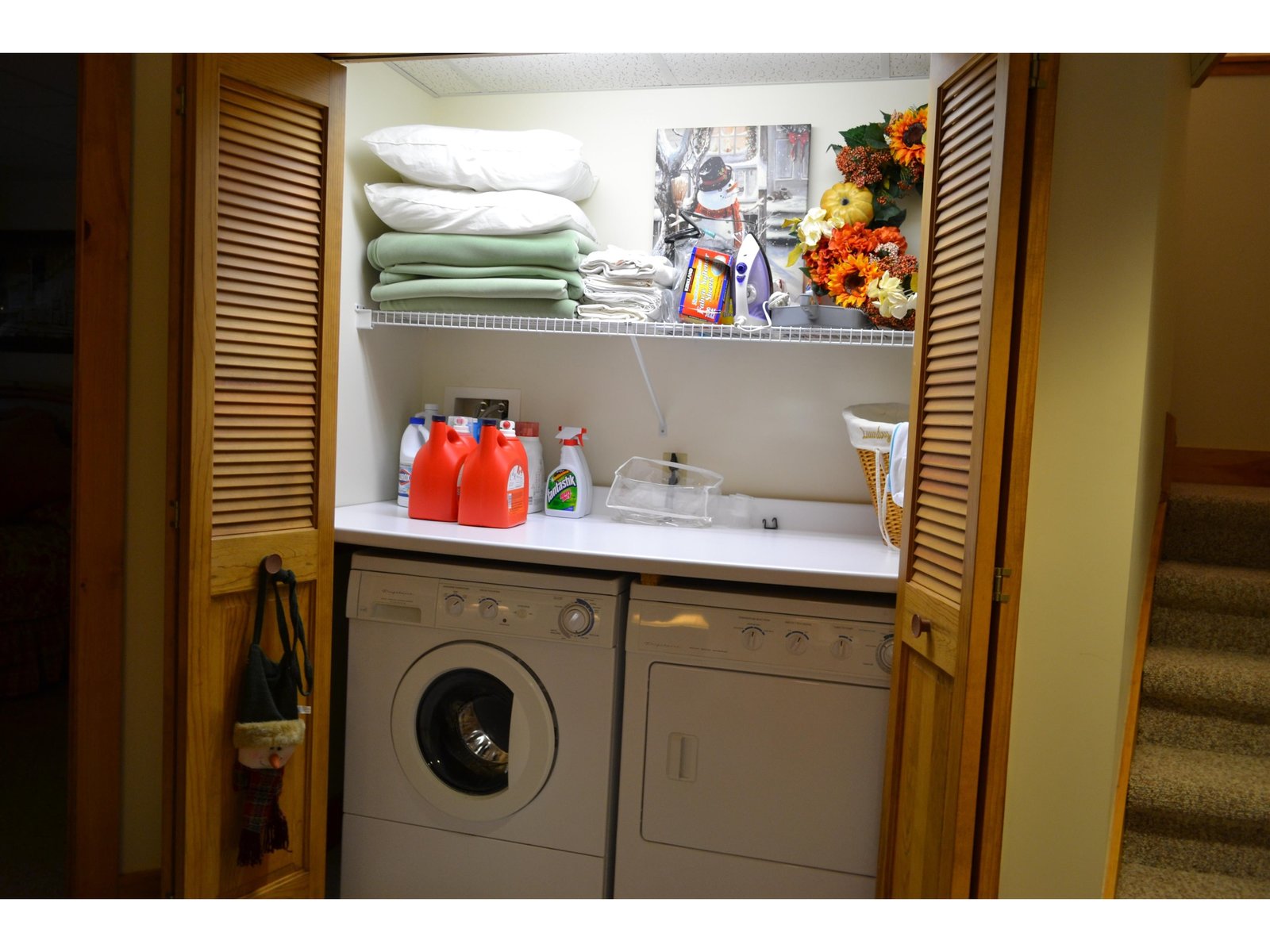 Lower level laundry