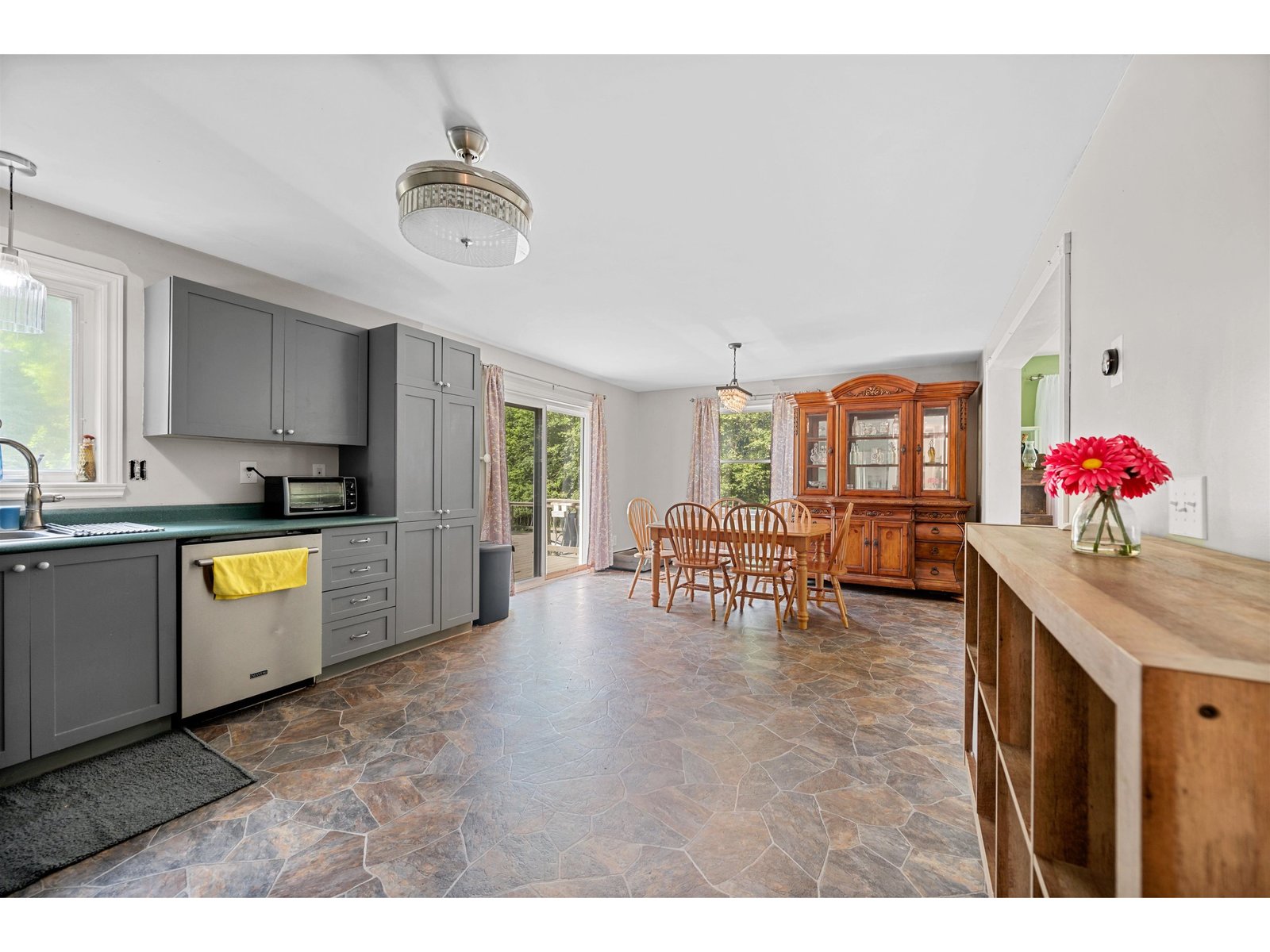26 Conti Circle