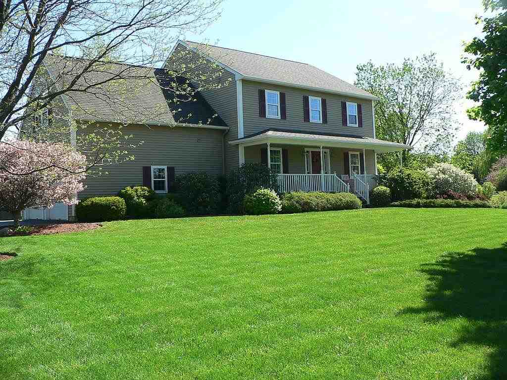 26 Moss Glen Lane