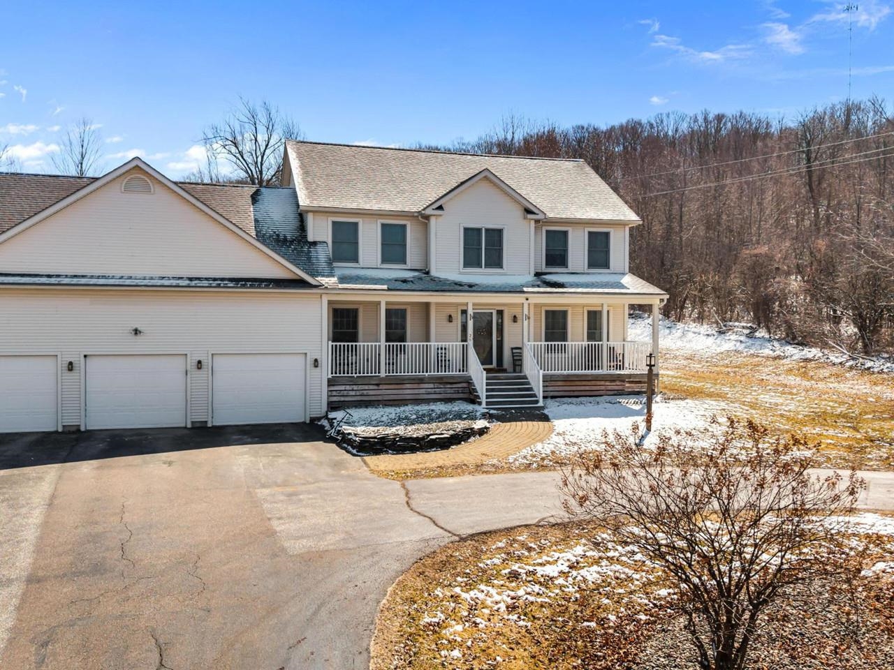 26 Summit Place