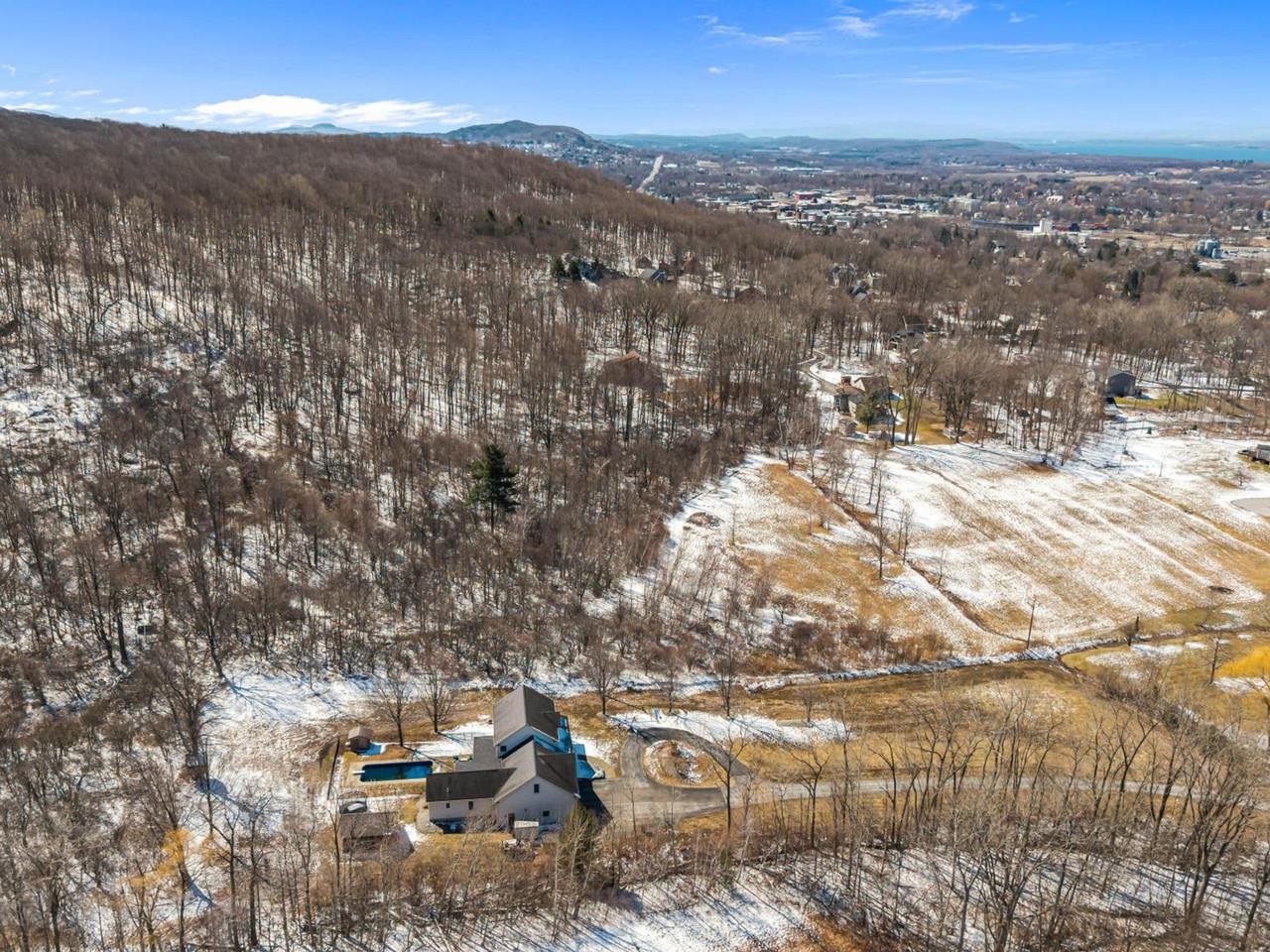 26 Summit Place