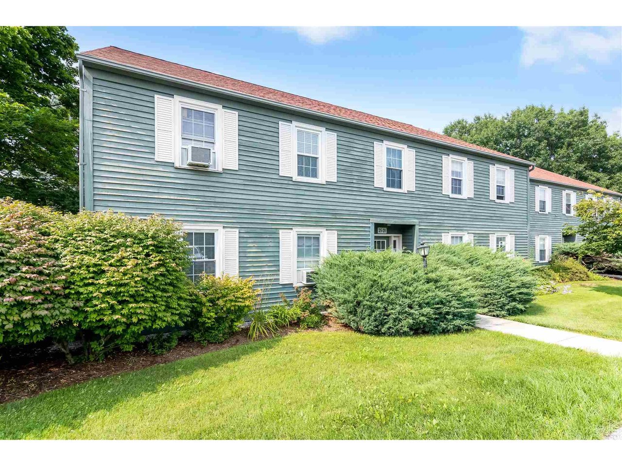 26 Twin Oaks Terrace, Unit 26