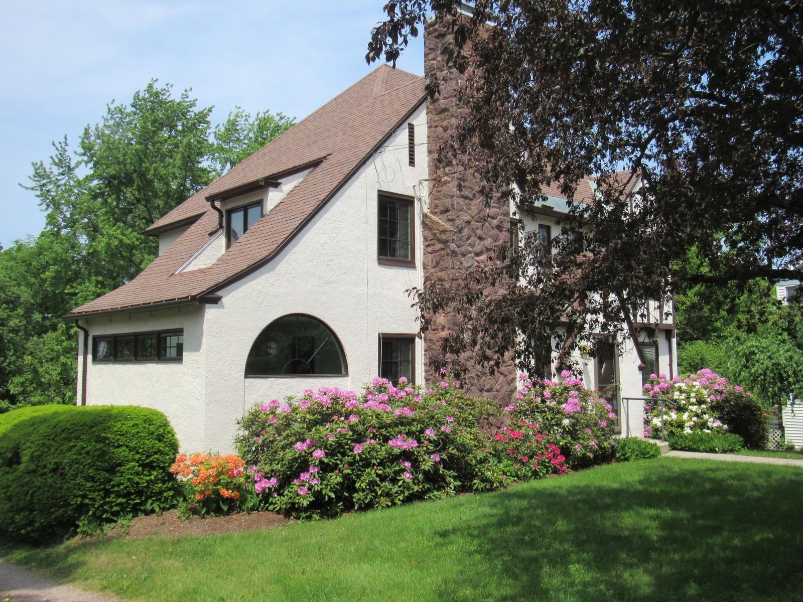 261 South Prospect Street, Burlington