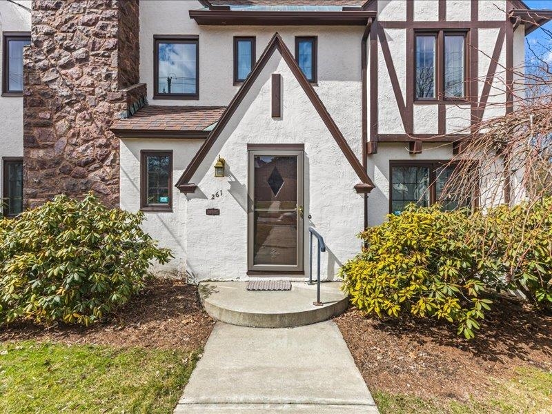 261 South Prospect Street