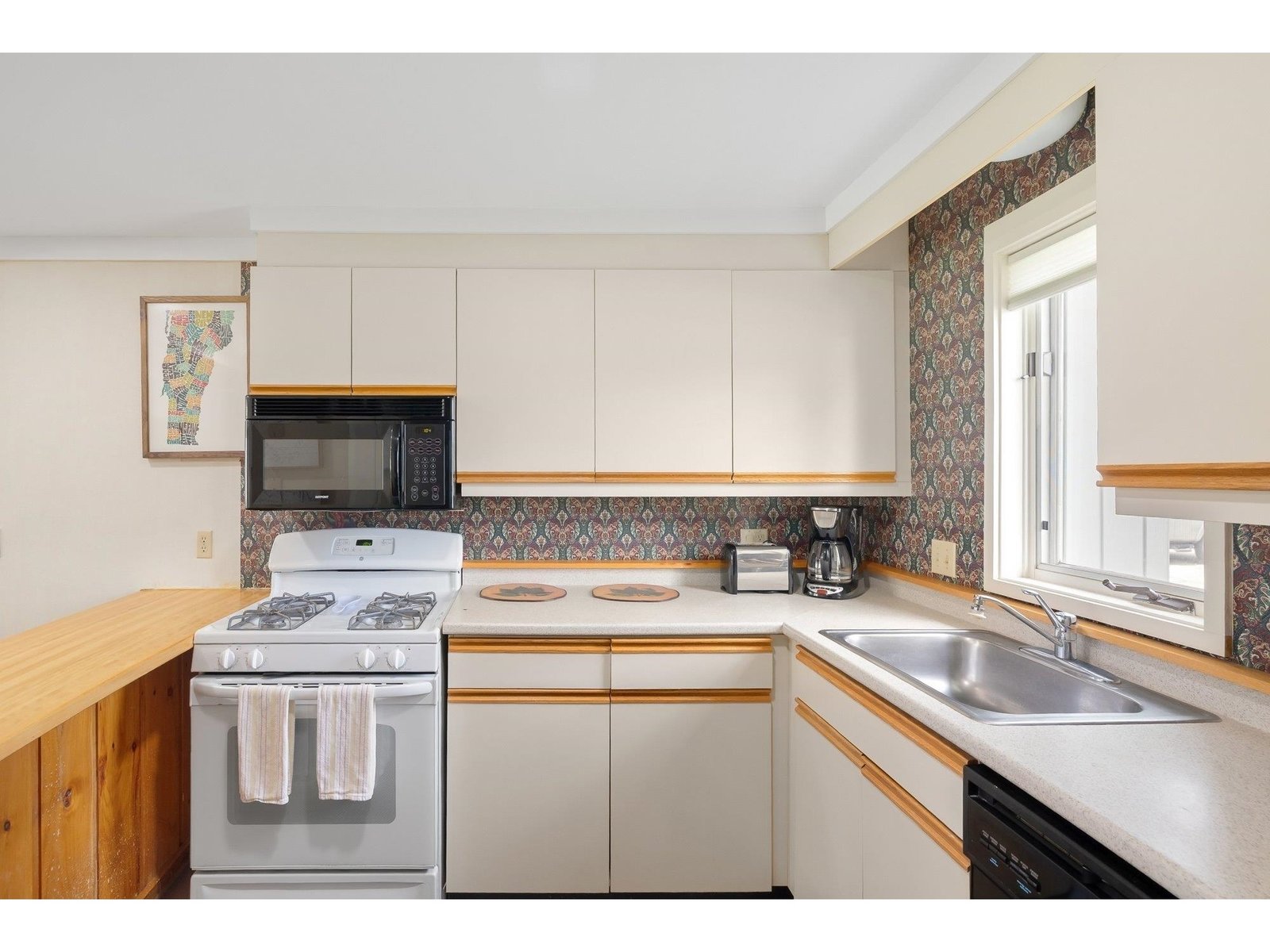 261 Village Green Drive, Unit 10C