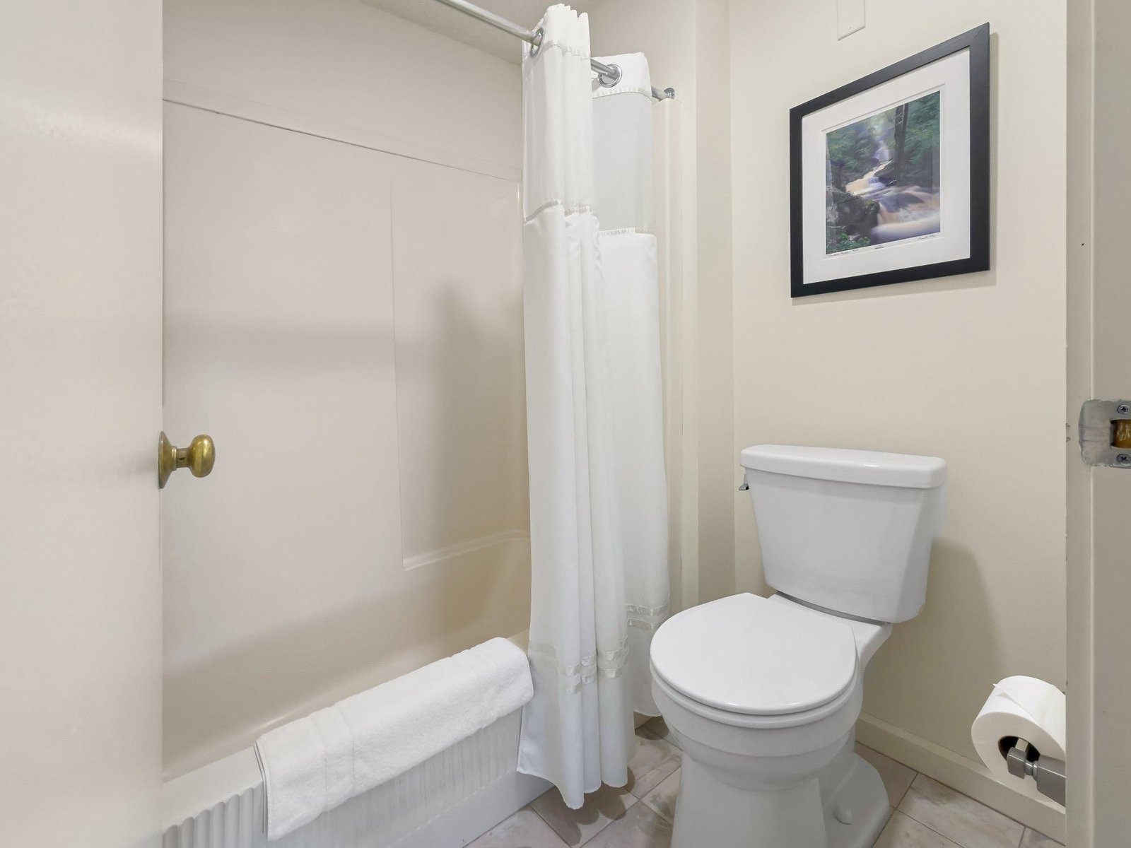 261 Village Green Drive, Unit 10C