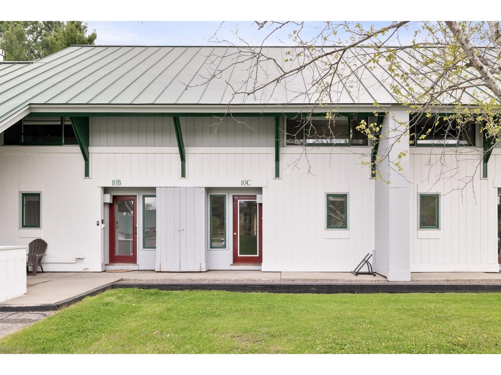 261 Village Green Drive, Unit 10C