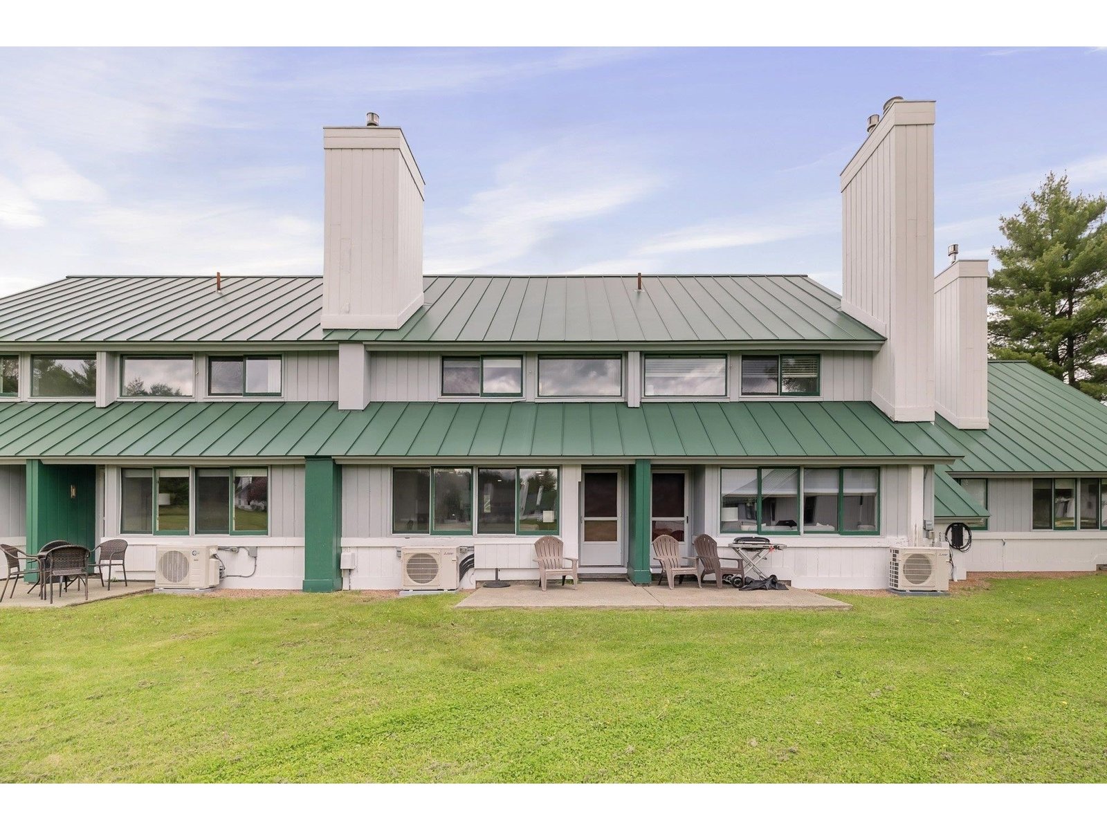 261 Village Green Drive, Unit 10C