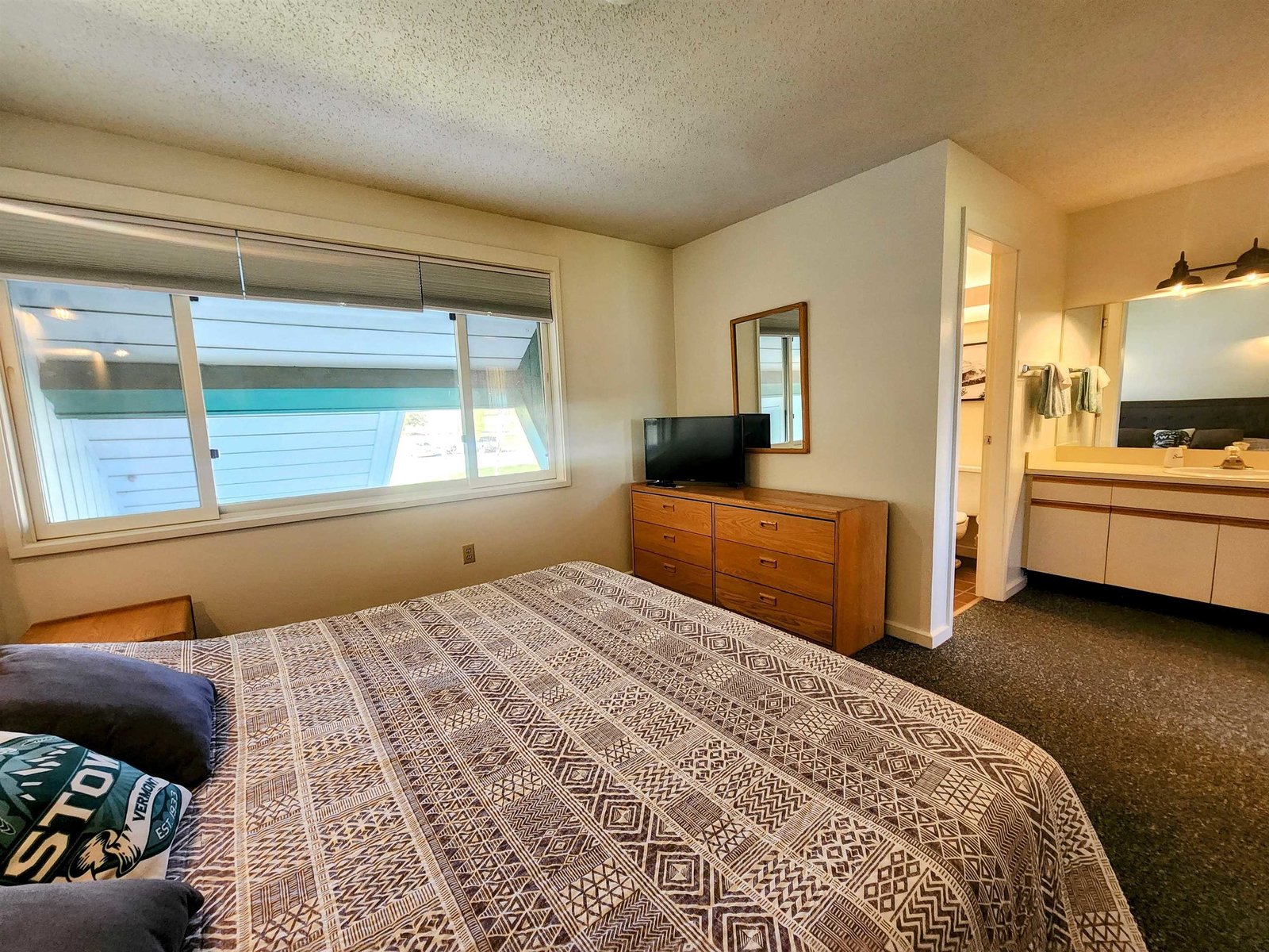 261 Village Green Drive, Unit 10E