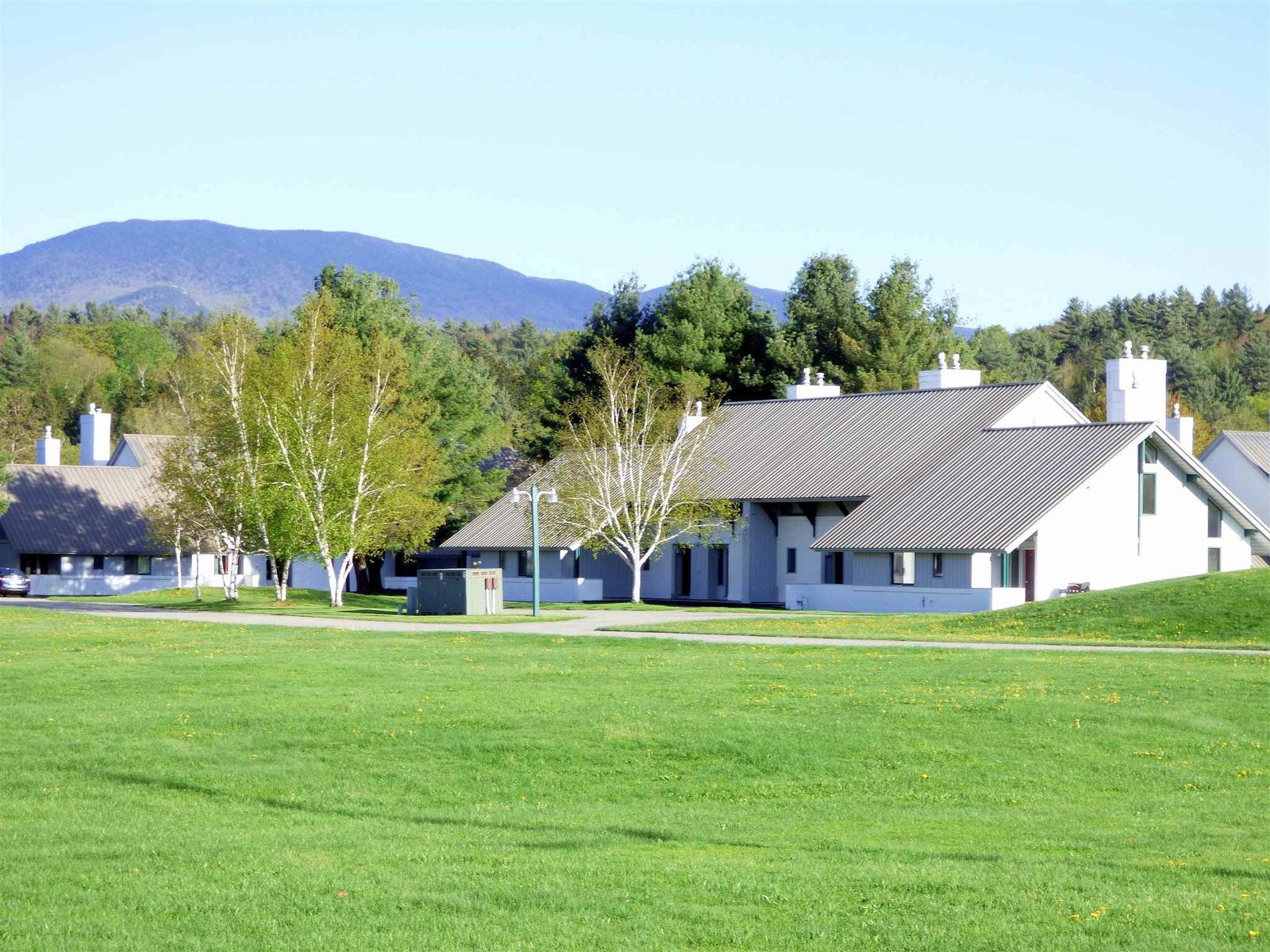261 Village Green Drive, Unit 10E