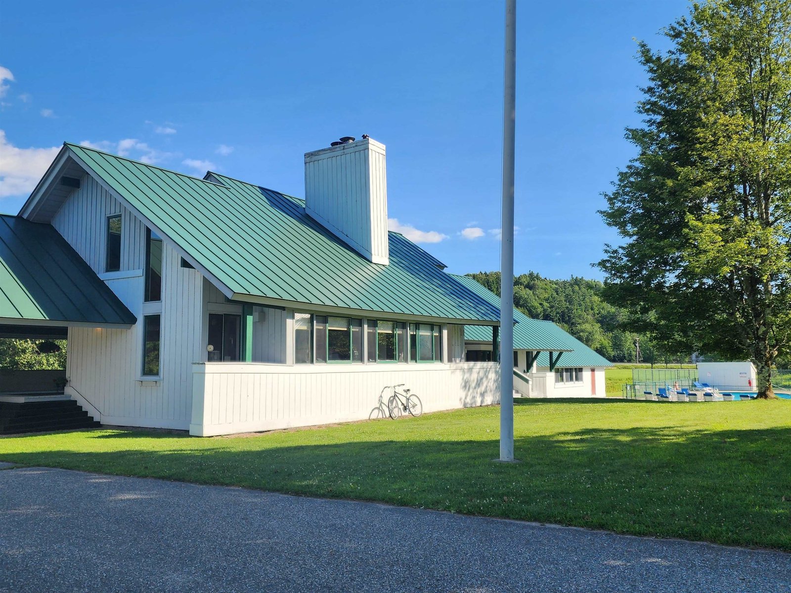 261 Village Green Drive, Unit 10E