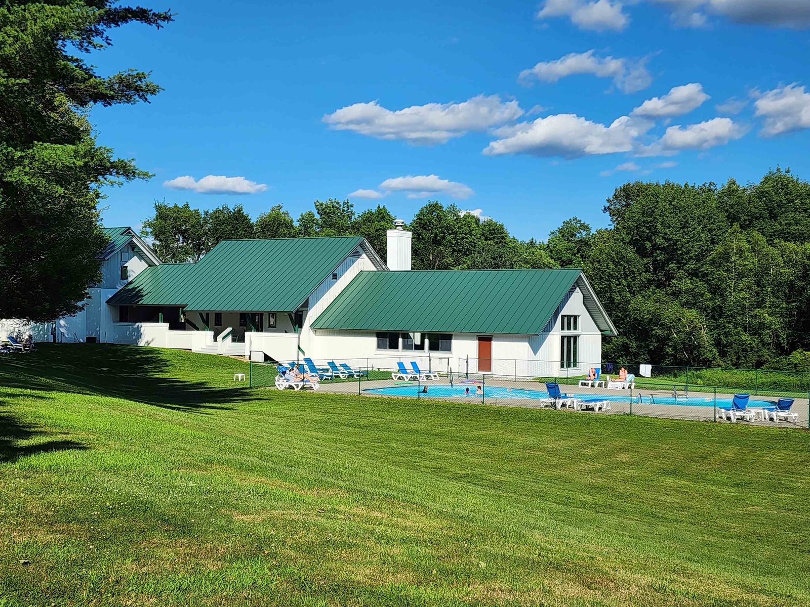 261 Village Green Drive, Unit 10E