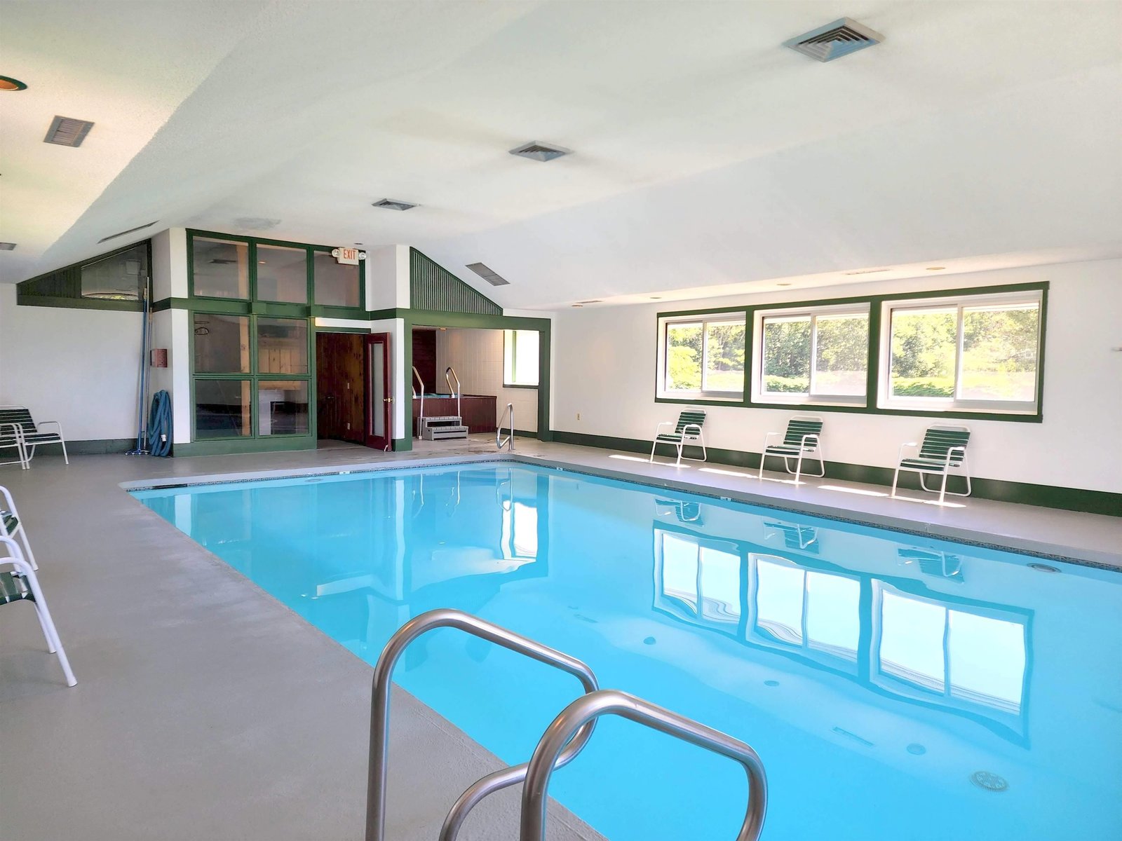261 Village Green Drive, Unit 10E