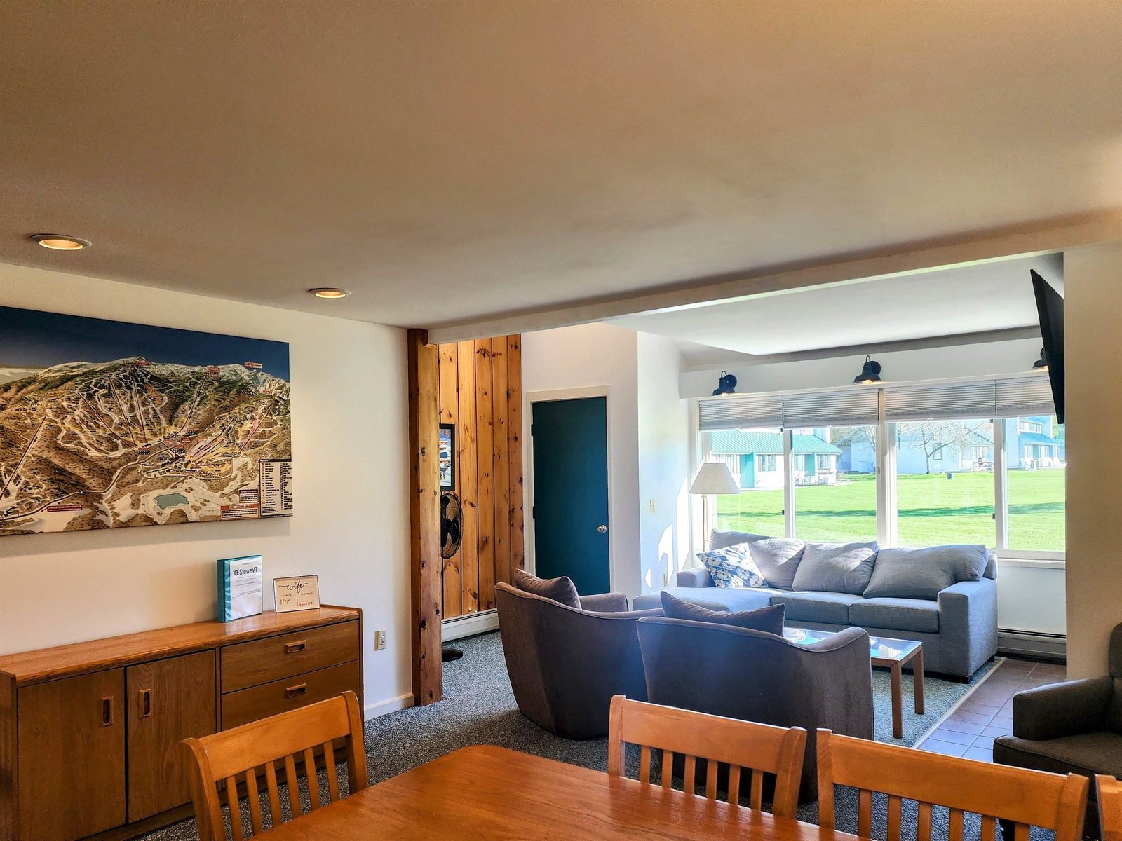 261 Village Green Drive, Unit 10E