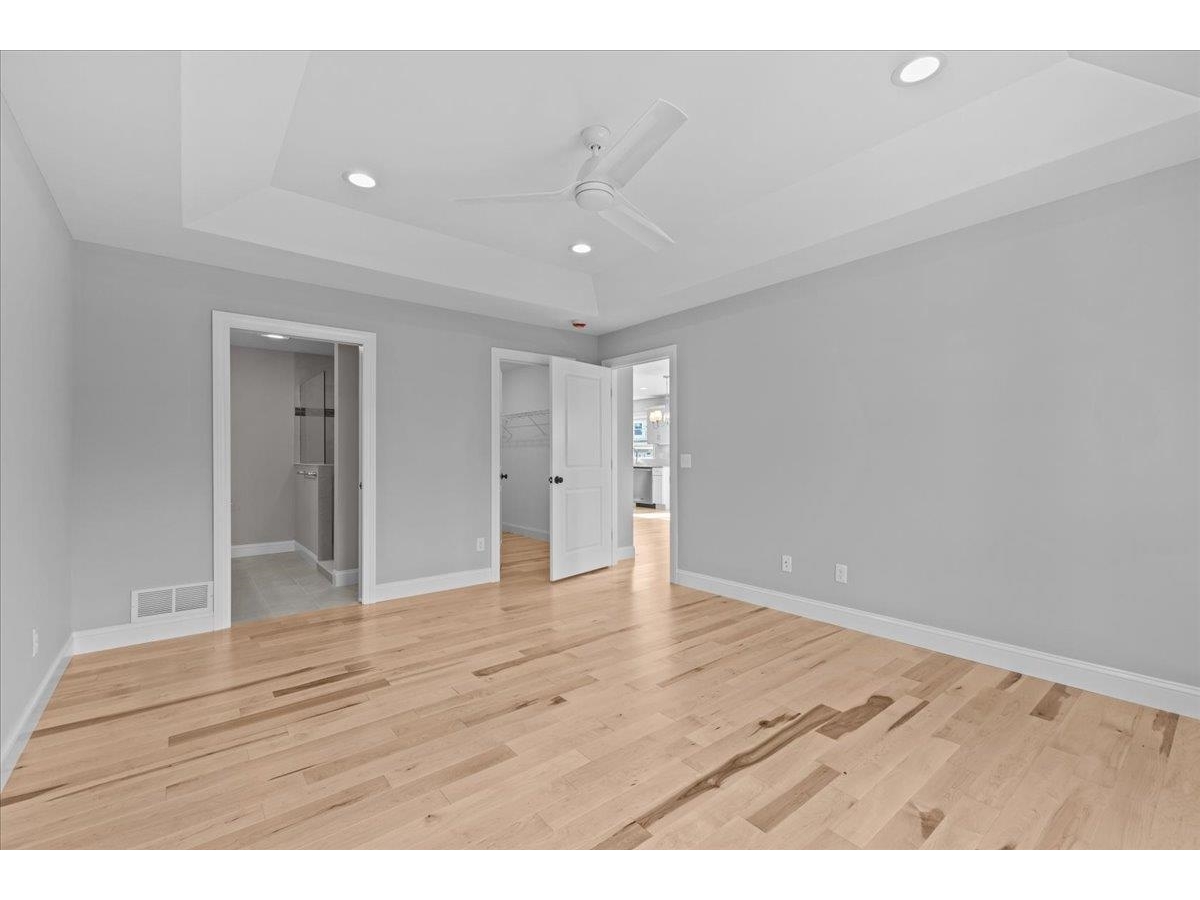 262-1 Midland Avenue