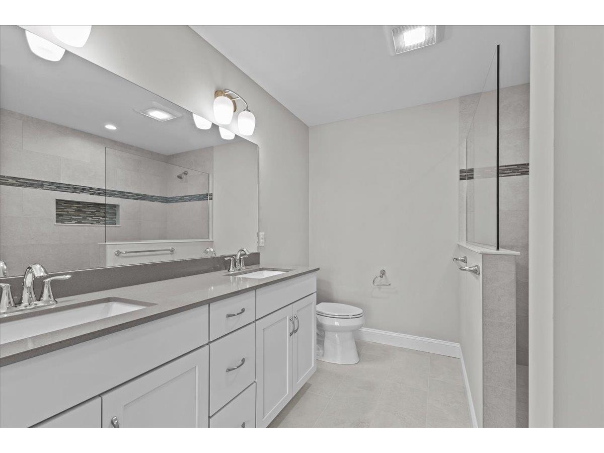 262-1 Midland Avenue